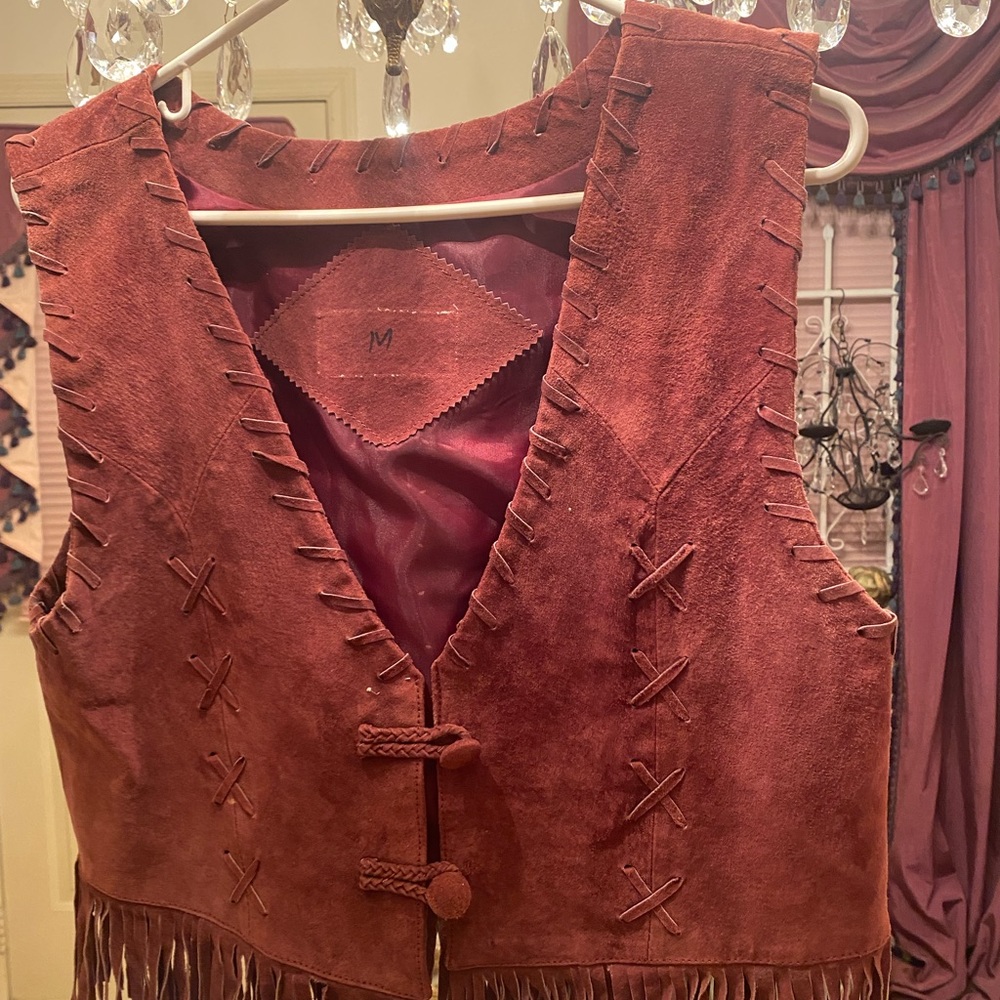Wine / burgundy color leather fringe vest - Picture 2 of 4